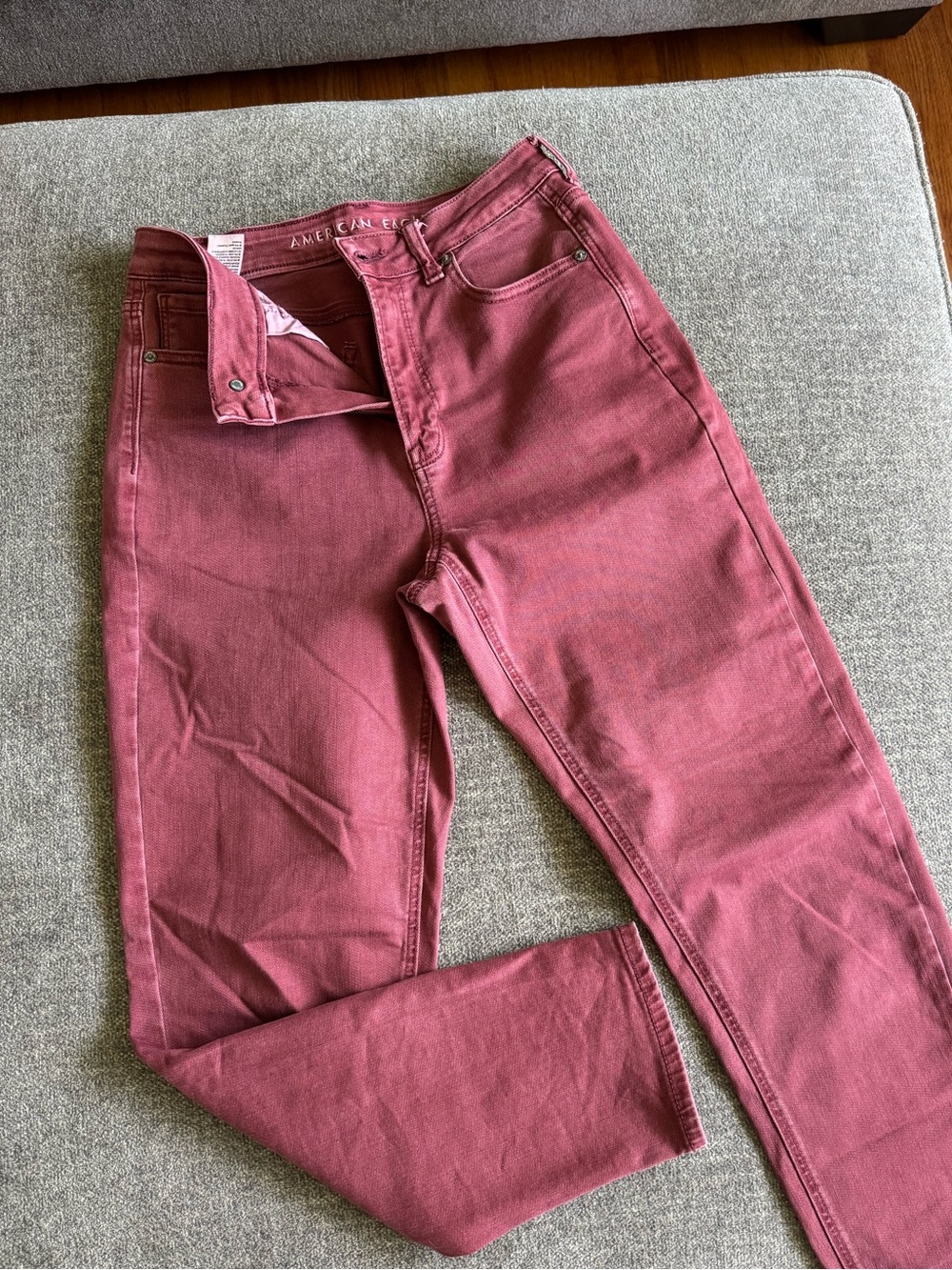 American Eagle Outfitters Mom Jeans w Stretch in Rose Mauve